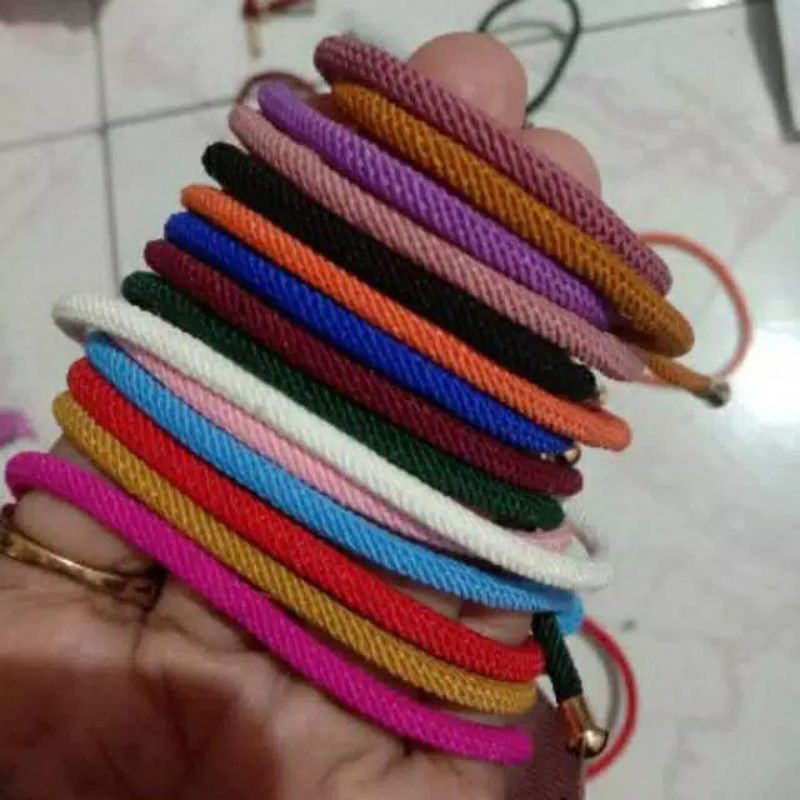 Gelang tali untuk charm