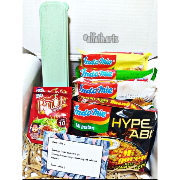 

Hampers Mie Instan/ hampers unik / kado ultah