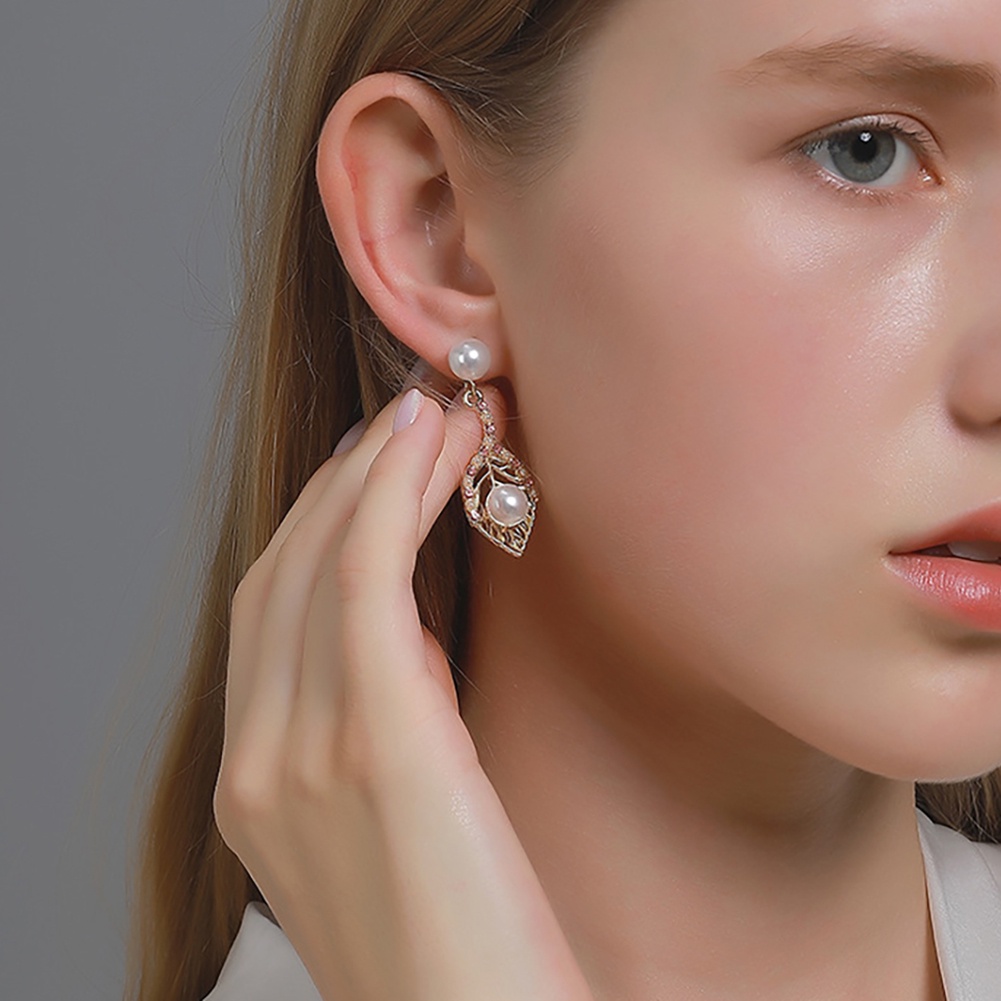 Hu Hu Hu Hu Hu Alat Bantu Pasang Kacamata♡ Anting Tusuk Desain Daun Hollow Out Aksen Mutiara Imitasi Untuk Wanita