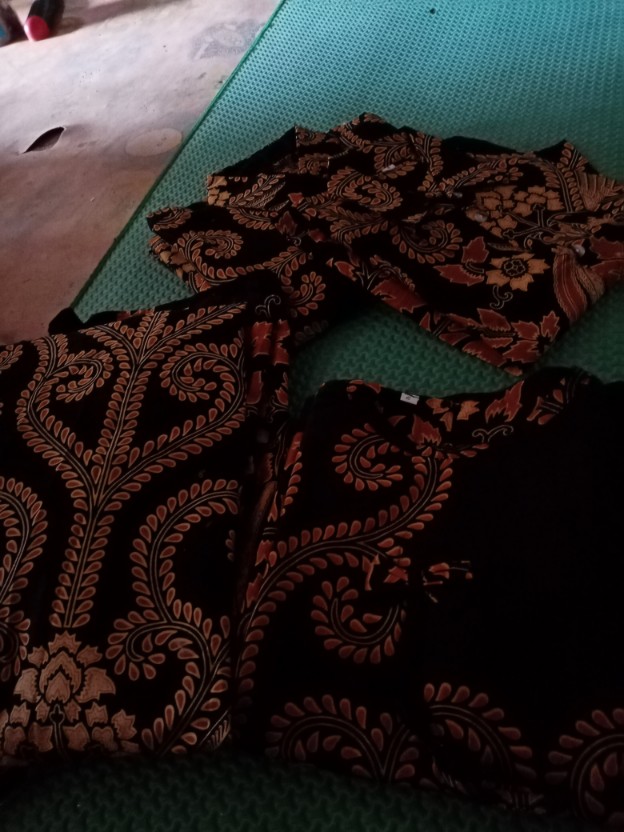 Brukat Padimas Couple Keluarga Terbaru Motif Kekinian Batik Modern Exclusive Sarimbit Seragam 77654