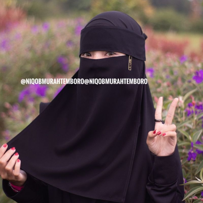 Niqab Bandana Poni Bandul Plat Kotak