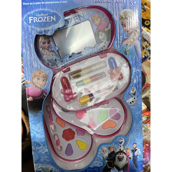 MAINAN ANAK BONEKA BARBIEE lE FROZEN REGNO DI GHIACCIO DAN ALAT MAKE UP FROZEN