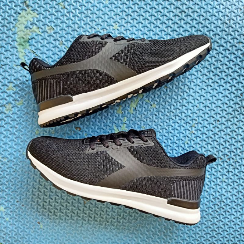 DIADORA VALERIO BK ORI SIZE 43