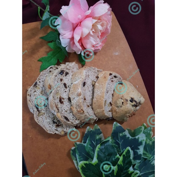 

Italian Raisin Walnut Roti Sehat Enak, Halal,Tanpa Gula, Tanpa Telur, Tanpa Susu dan Tanpa Butter