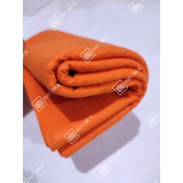 KAIN FLANEL / FELT IMPOR TEBAL 1 METER-ORANGE