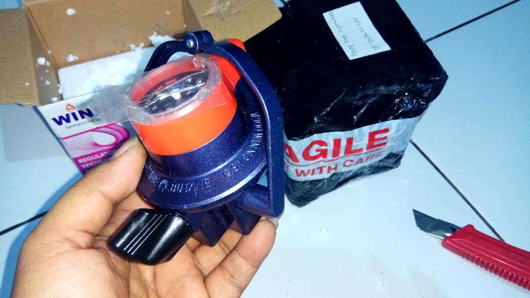 Regulator Winn Gas W-900 M Regulator Gas Lpg Pengaman Triple Lock Dan Meteran W900m