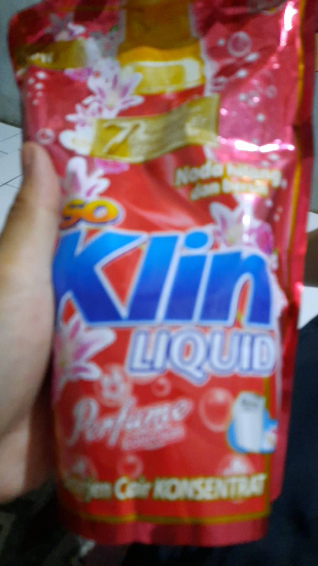 Termurahh,..soklin Liquid Detergent Pouch - 750ml