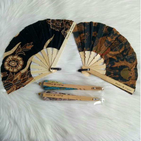 ( isi 50pcs ) Kipas batik sedang kemasan plastik