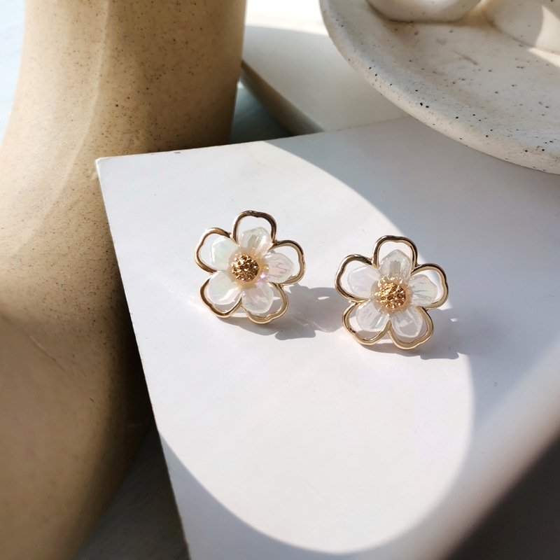 [Creative Retro Crystal Pearl Flower Stud Earrings ] [Ladies Elegant Rhinestone Studs Earrings] [Korean INS Simple Style Bridal Wedding Party Ear Jewelry]