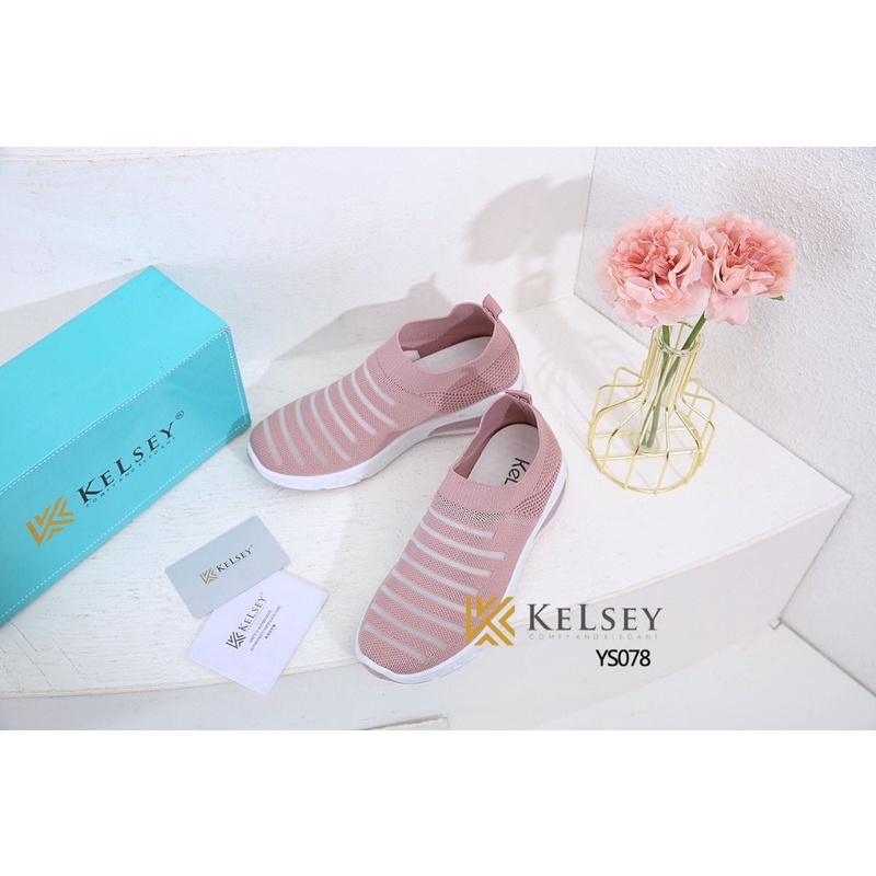 Kelsey Sepatu Flyknit Wanita YS078