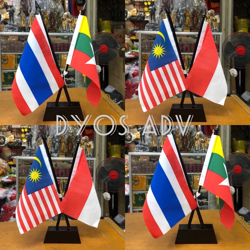 Bendera meja dan Tiang model silang kayu (satu set)