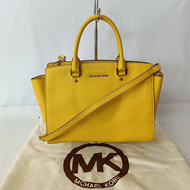 Preloved Authentic Michael Kors MK Selma Large Yellow GHW Sling Bag