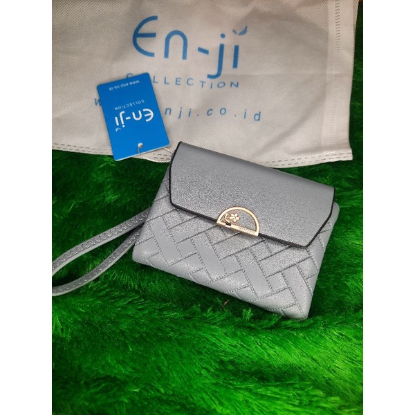 Dompet Lipat En ji gray