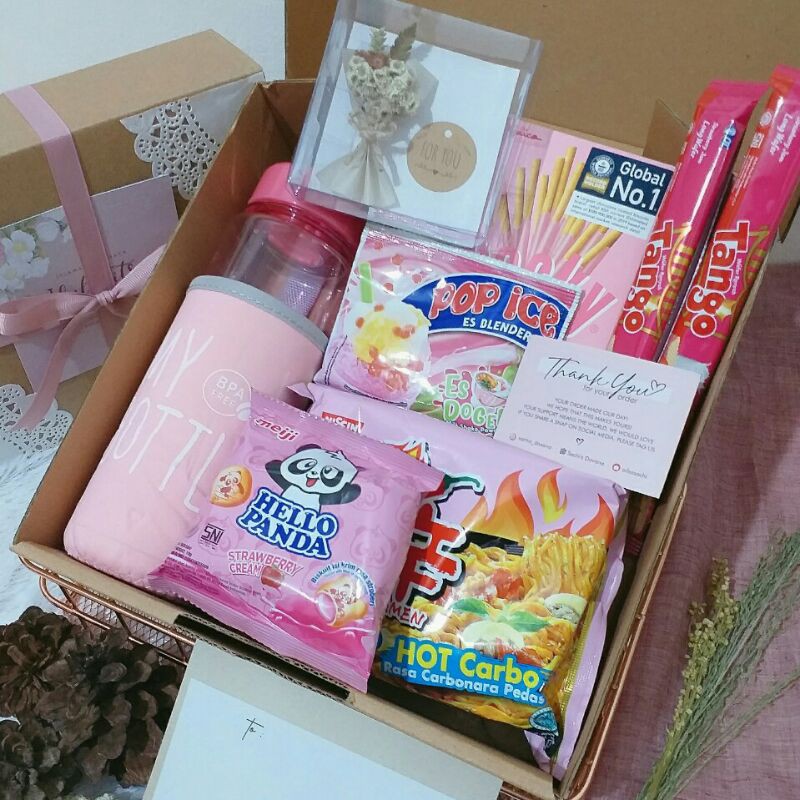 

Snack Box Gift Kado Hampers Birthday Ulangtahun Wisuda Anniversary