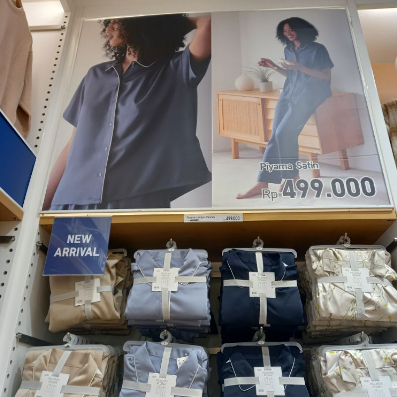 UNIQLO ORIGINAL DIJAMIN ASLI SALE GARANSI TERMURAH PIYAMA PAJAMAS 1SET Setelan Satin Rayon Katun