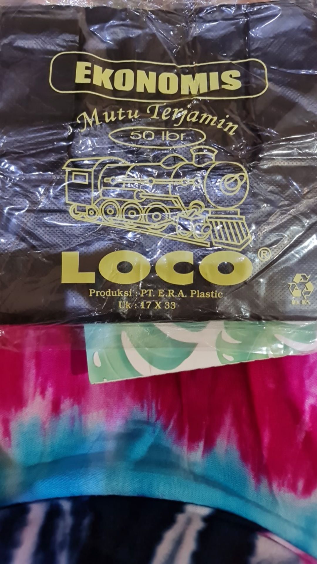 Kantong Plastik Kresek Loco Ekonomis 17 X 33 Hitam Isi 50 Lbr