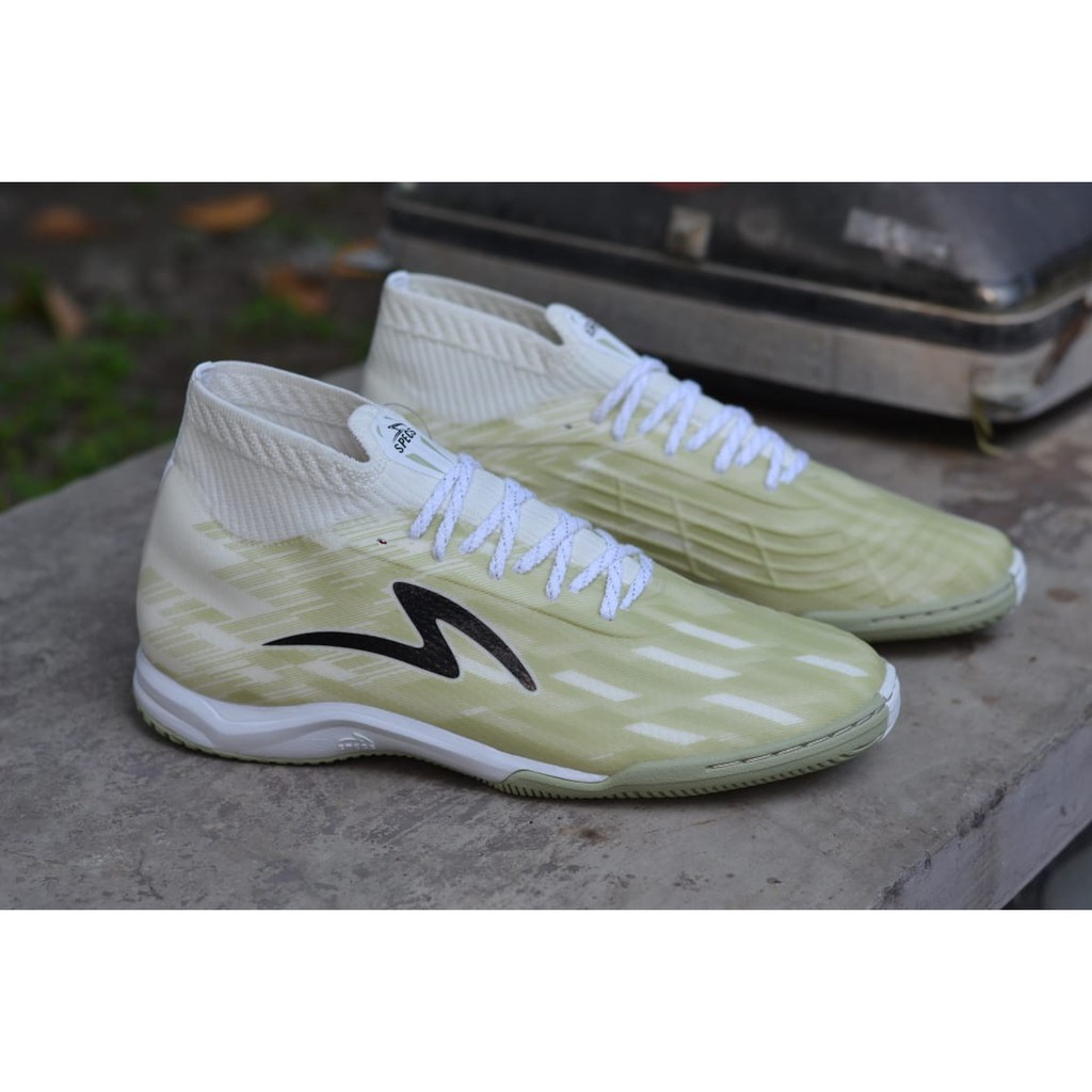 Sepatu Futsal Original Specs Accelerator Lightspeed II Elite MX In White/Olive