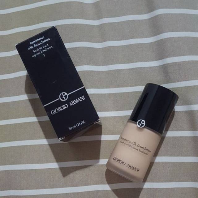 GIORGIO ARMANI LUMINOUS SILK FOUNDATION