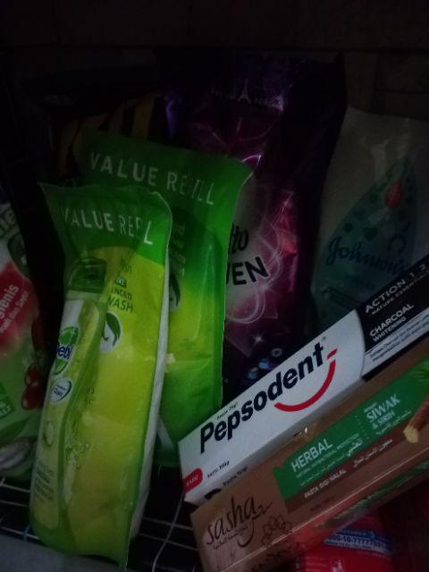 Molto Trika Floral Bliss Pelicin & Pewangi Pakaian Blue 400 Ml