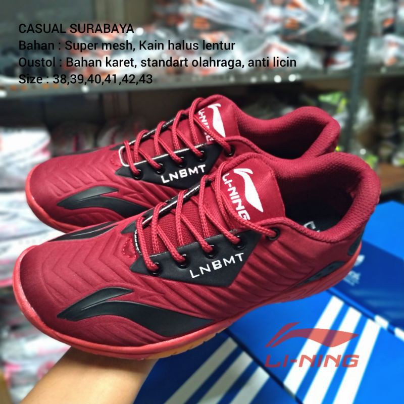 Sepatu Badminton Lining Merah Maroon Olahraga