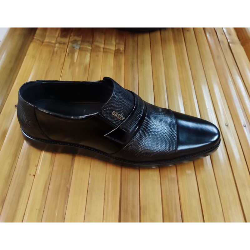 sepatu  pria BALLY 9343 original size 38-43