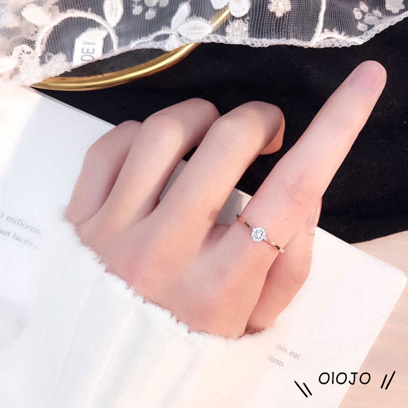 1 Pc Cincin Berlian Korea Mawar Emas Empat Cabang Baja Titanium Cincin Perhiasan Wanita - ol