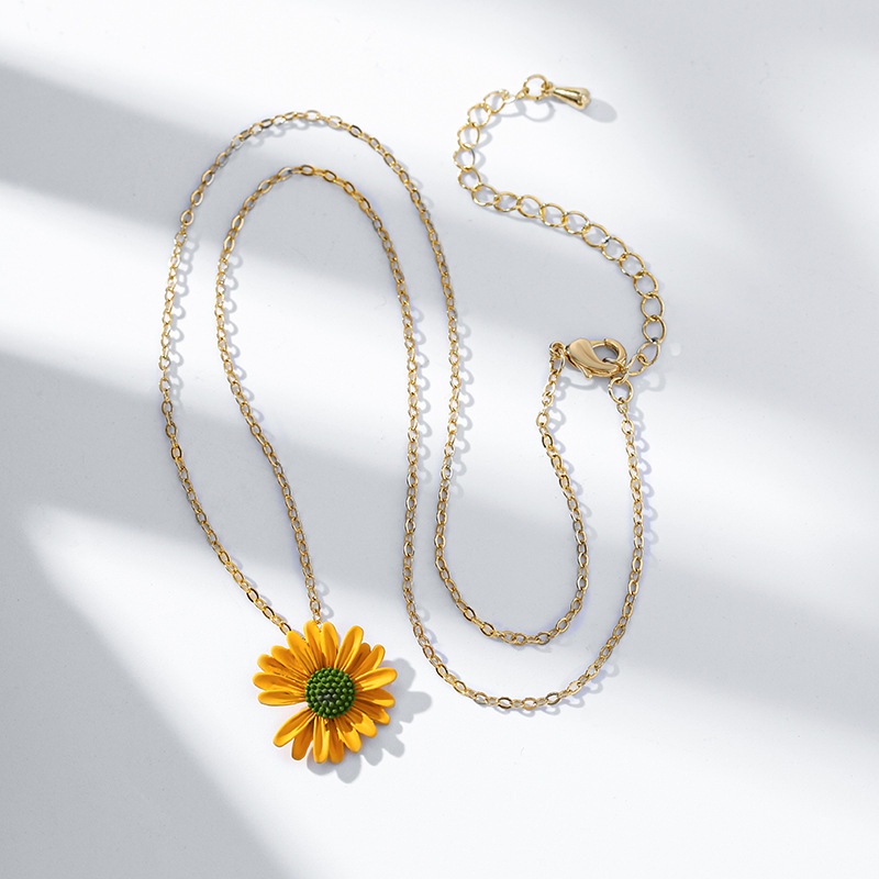 Fashion Daisy Tassel Necklace Small Daisy Bracelet Korea Fresh Gold Bracelet Gold Necklace L23