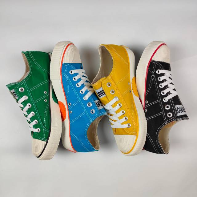 Sepatu Warrior Classic Low Original