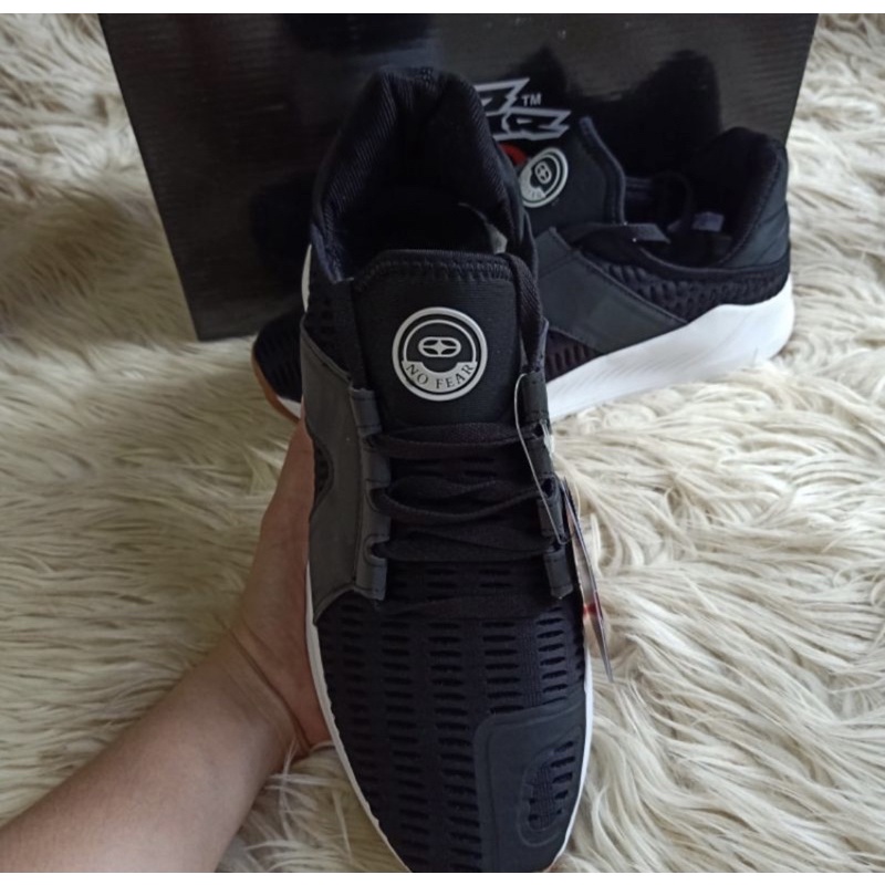 sepatu no fear