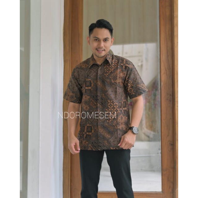 Batik Sekarjagad sogan katun halus lengan pendek furing