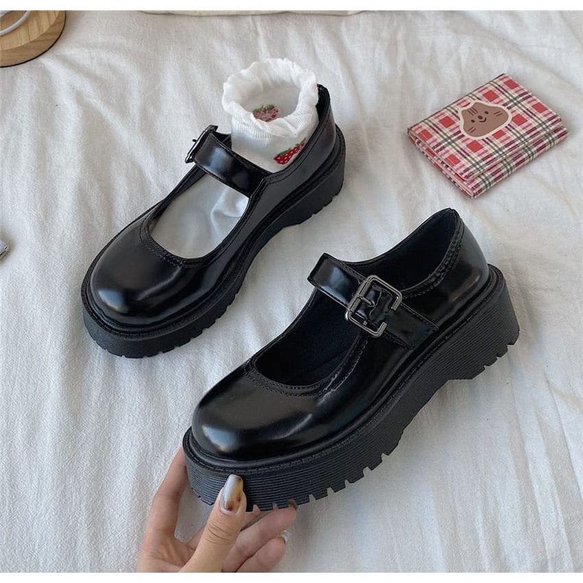 Sepatu Sekolah Wanita Remaja / Remaja Gesper Fashion Korea Black Glosy And Dof DK 777