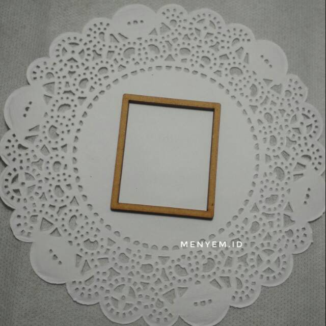 

RS 5 x 4,2 cm Scrapbook Frame KotakChipboard