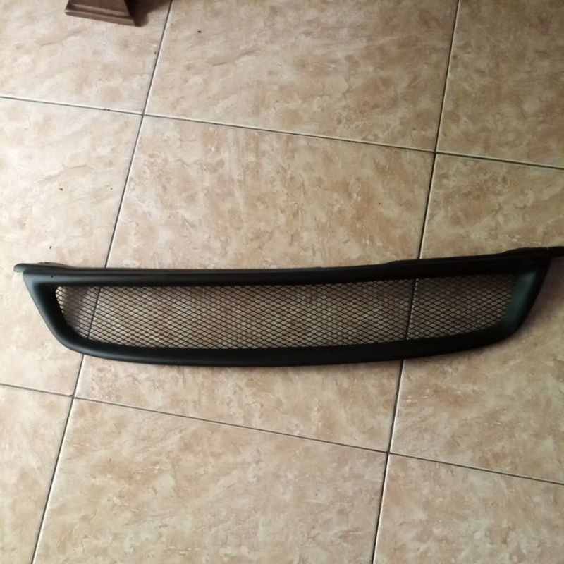 Grill Mobil Toyota AE111