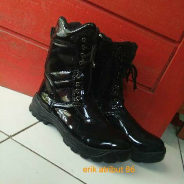 SEPATU PDL KILAP