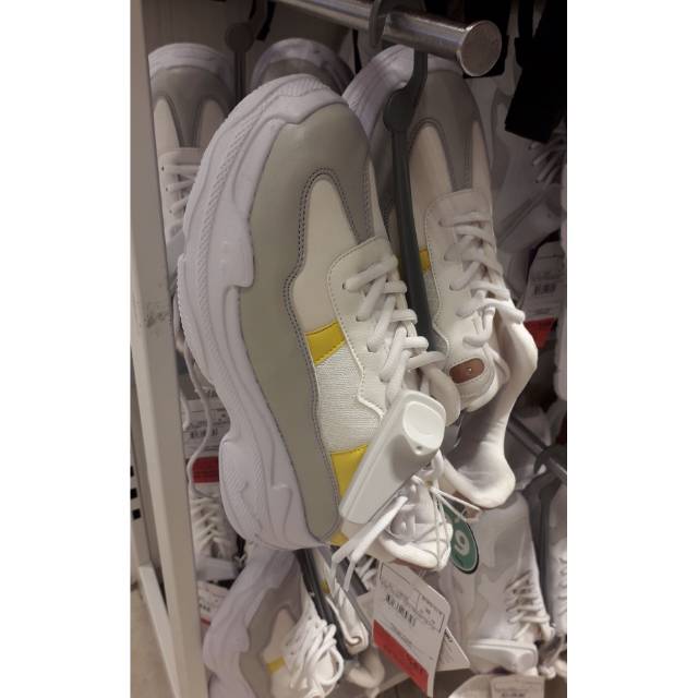 Sepatu lc waikiki Big sale