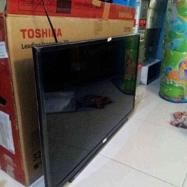 Tv THOSHIBA 32inchi