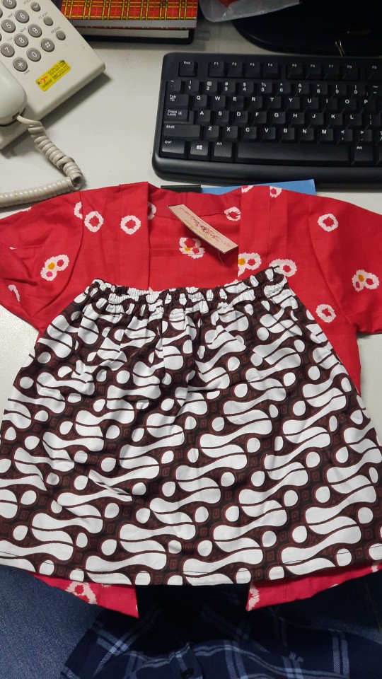 Setelan Batik Anak Cewek Bahan Katun Model Kutubaru Warna Marun Bac28