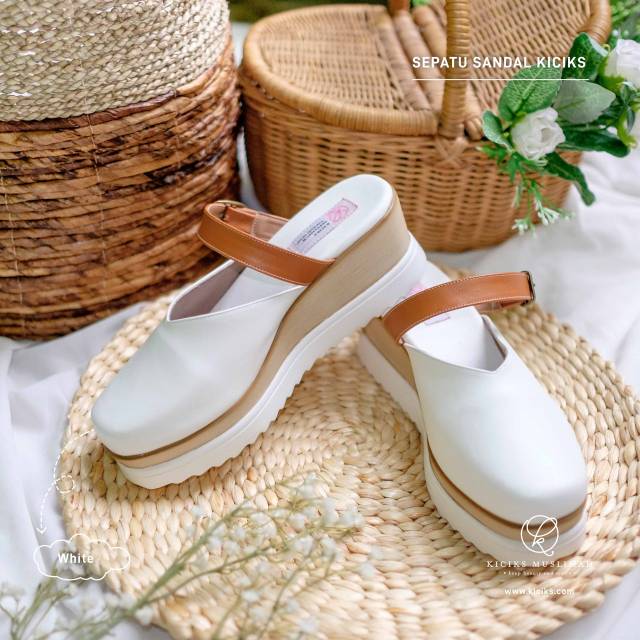 Sepatu sandal Kiciks Muslimah