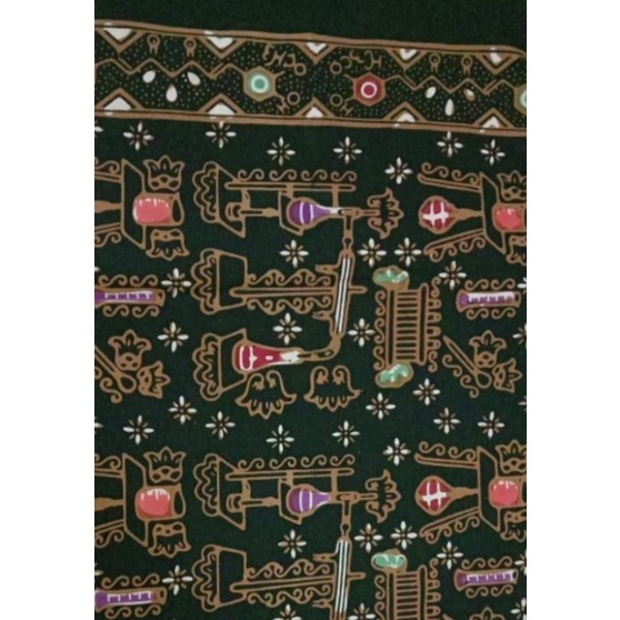 batik motif alat kimia