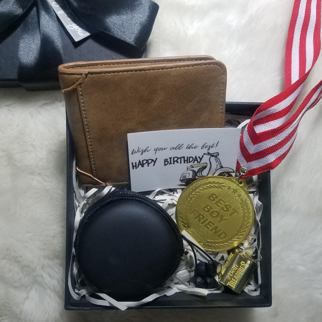 

Bliss Box Medal Custom ( Hampers / Gift Box / Kado Ulang Tahun / Kado Wisuda / Kado Anniversary )
