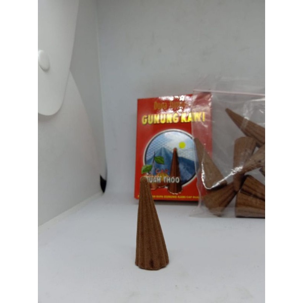 Dupa tumpeng Gunung kawi