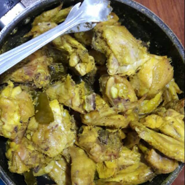

Ayam Horn/Potong Bumbu Kuning Mama Lia(Asli Kunir dan rempah asli)