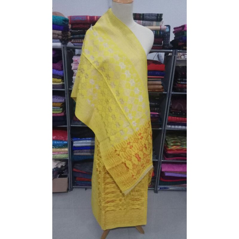 Piala Kosong atau Pilkos atau Ulutorus Kuning Songket Tarutung