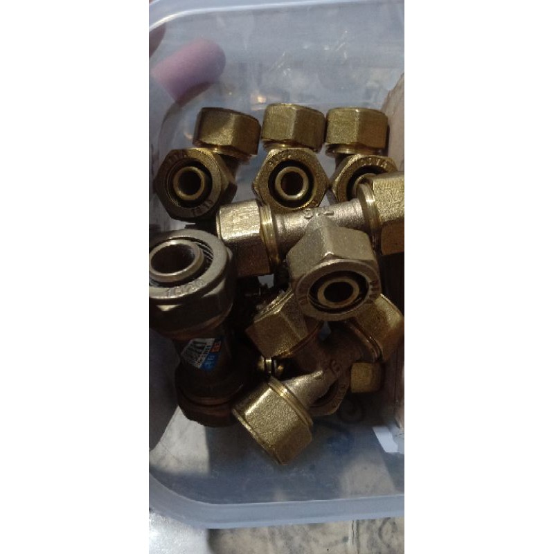 tee ripeng /sambungan T(tee) pipa air panas
