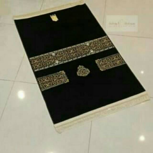 Sajadah motif ka'bah