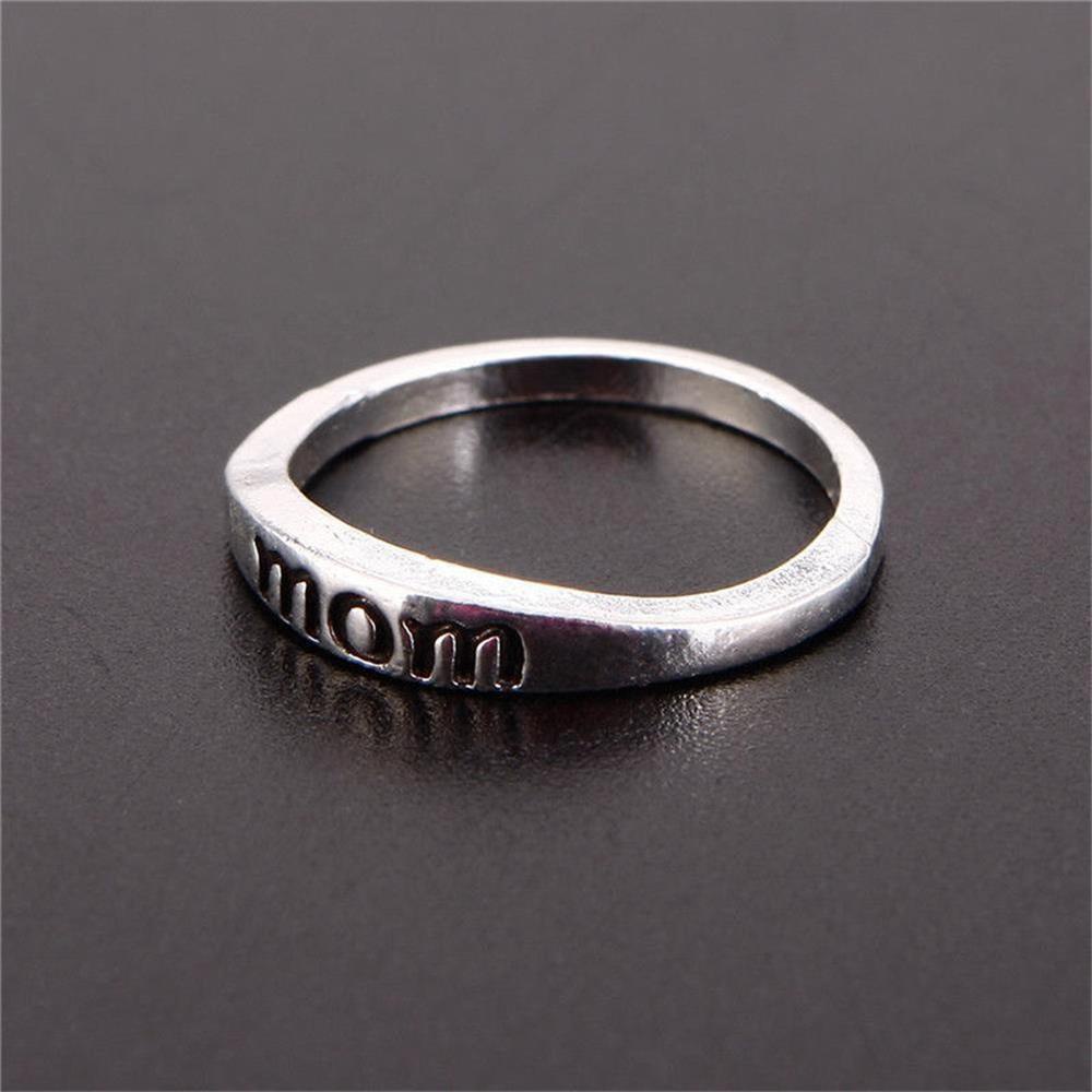 Cincin Huruf LILY Mom Aksesoris Fashion Pernikahan Love Family