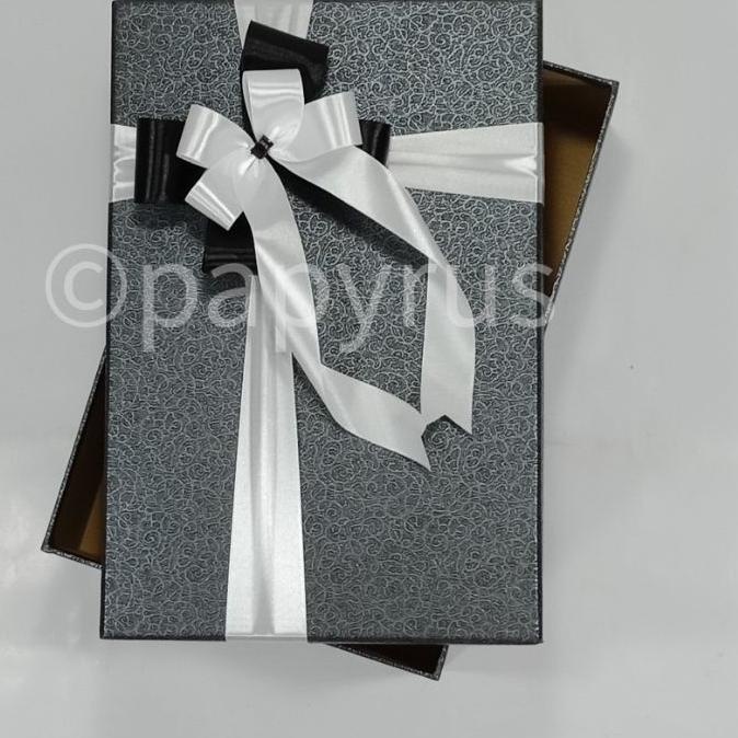 

❀ PAPYRUS 20x30 tinggi 5cm Kotak Kado Gift Box ➣