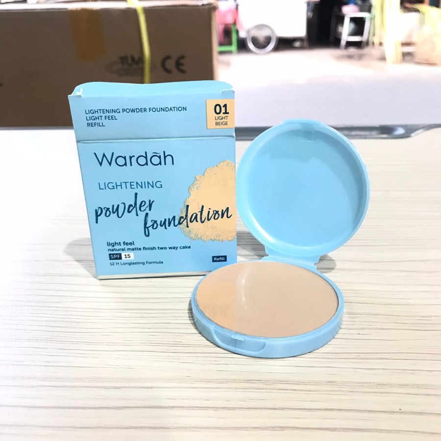bedak wardah lightening refill 01