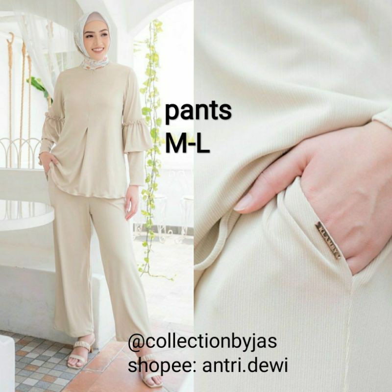 Alamanda Knit pants WearingKlamby