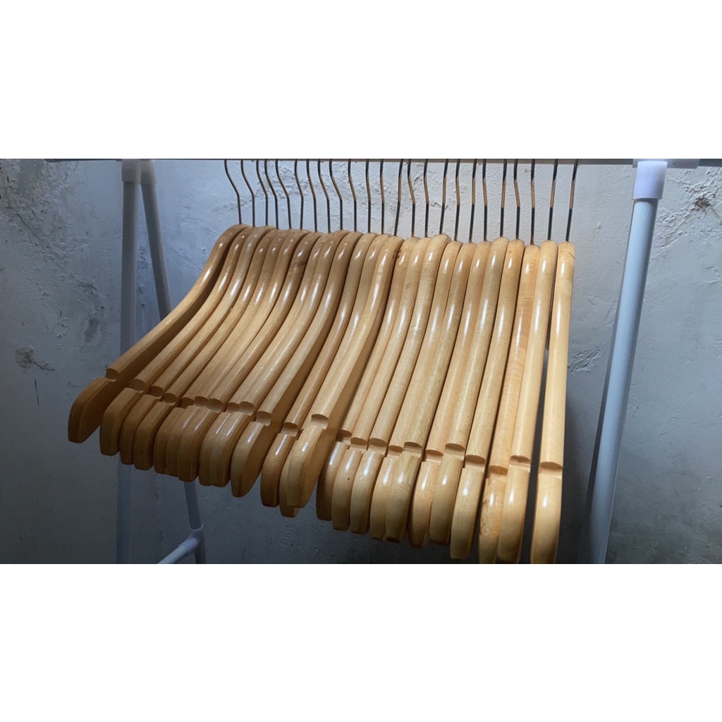 Hanger kayu dewasa (wood) super harga per 12 bh /1 LUSIN